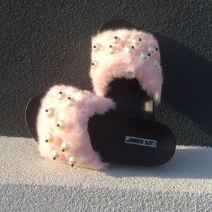 Cape Robbin Shoes - Blush Pick Faux Fur Absolutely Fabulous Slides Cape Robbin Shoes - Blush Pick Faux Fur Absolutely Fabulous Slides